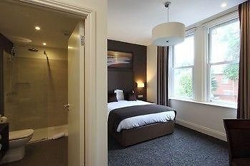Chalfield Manor Boutique Hotel Bournemouth Buitenkant foto